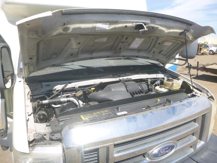 2014-ford-e450-image-11