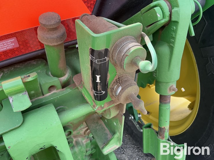 2015-john-deere-2-image-13