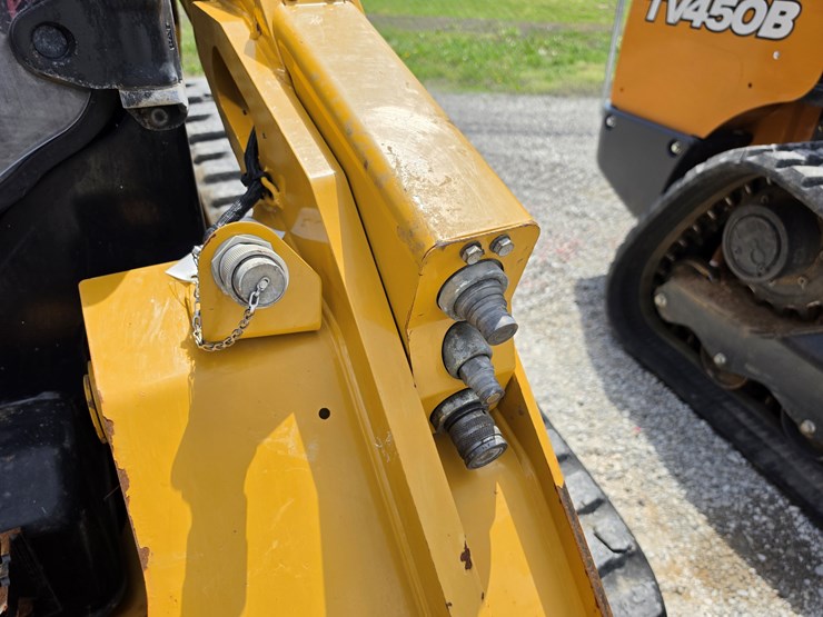 2021-caterpillar-299d3-image-6