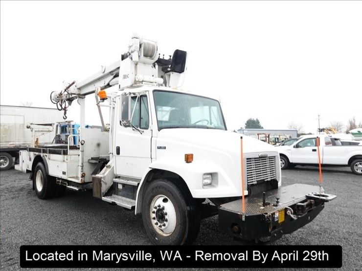 2003-freightliner-fl80-image-37