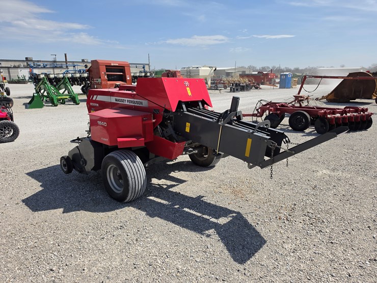 2021-massey-ferguson-1840-image-7