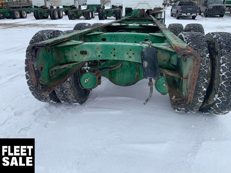 2003-freightliner-fl106-image-10