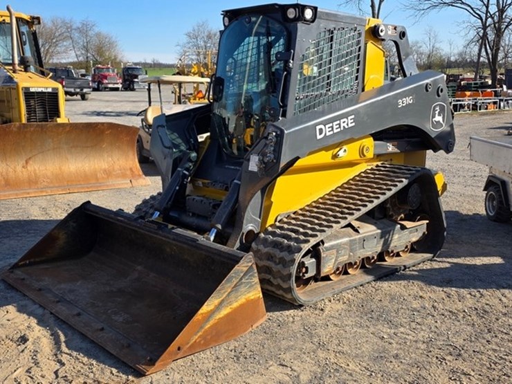 2023-deere-331g-image-2