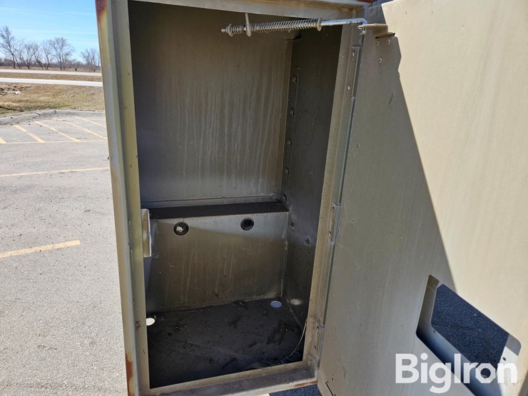 massey-ferguson-730-image-16