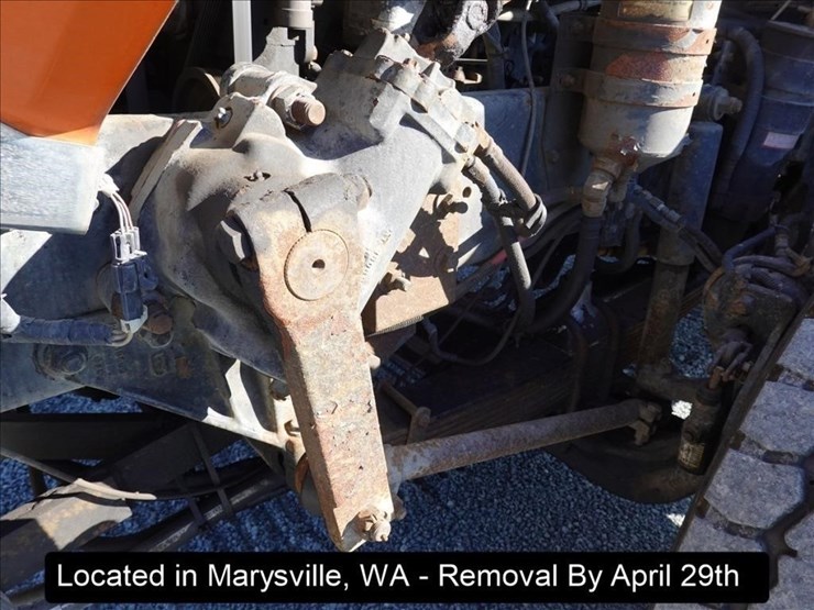 2000-freightliner-fld120-image-6