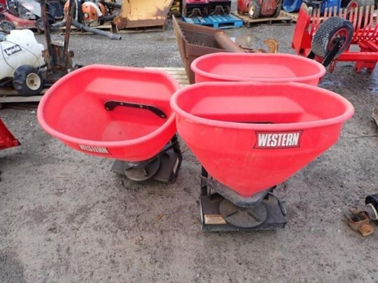 qty-of-(3)-western-low-pro-300w-hitch-mounted-image-2