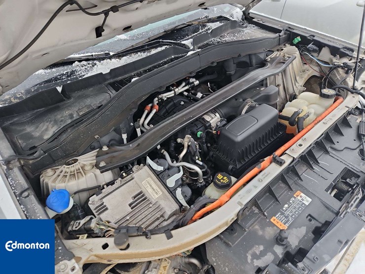 2020-ford-explorer-image-18