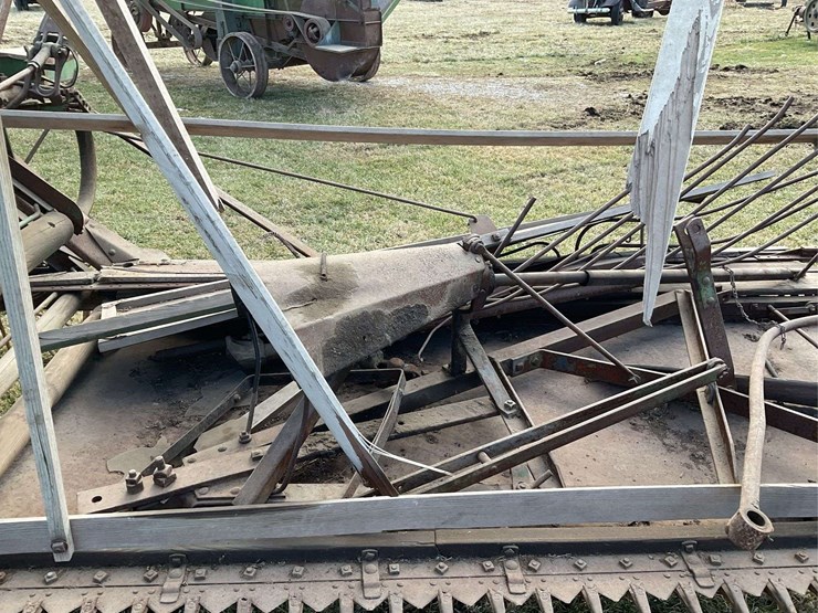 john-deere-8-image-21