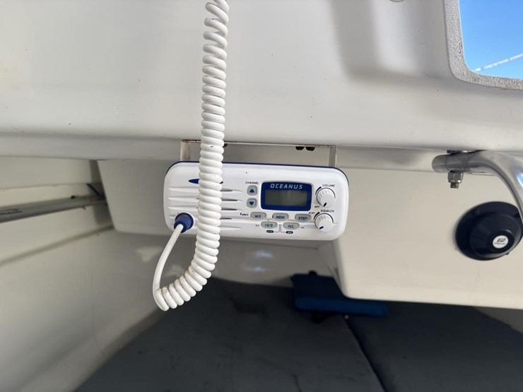 1995-unknown-trailer-image-25