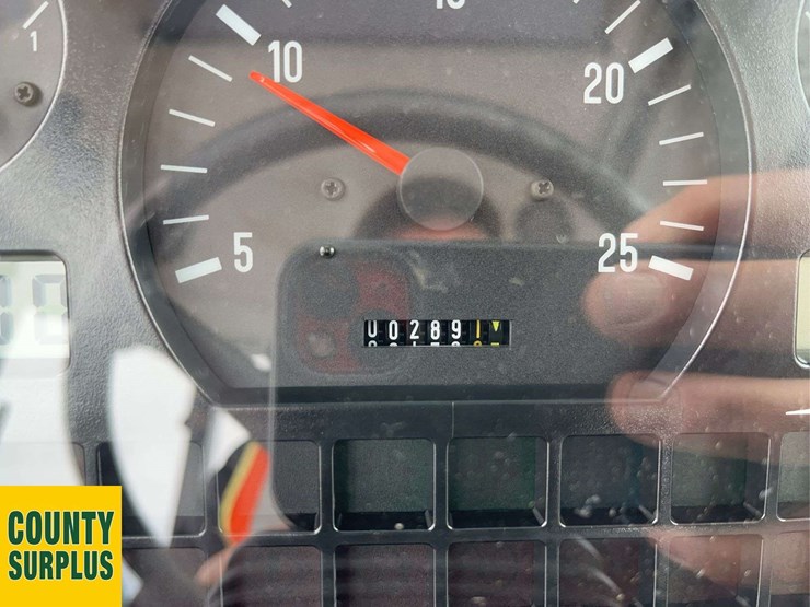 2007-massey-ferguson-4-image-20