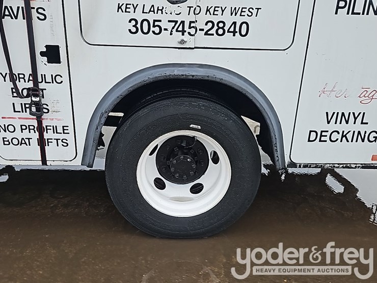 2006-ford-f750-image-12