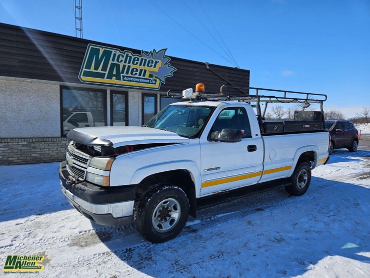 2005-chevrolet-silverado-2500hd-image-1