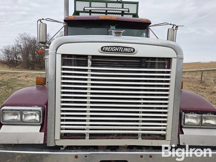 2000-freightliner-fld120-image-12