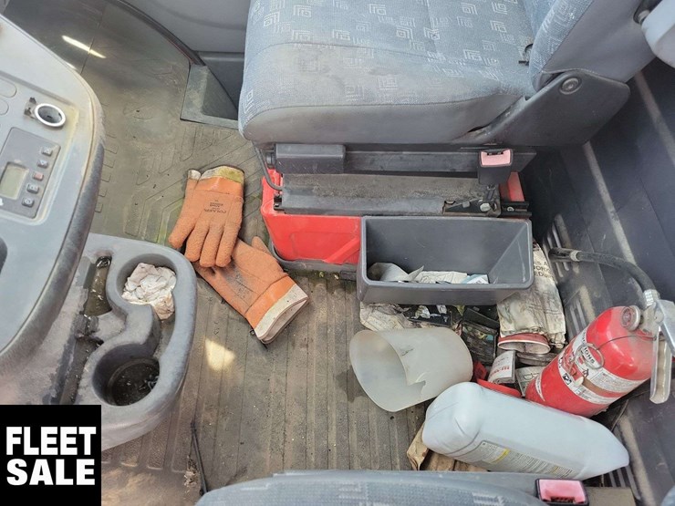 2005-dodge-sprinter-2500-image-13