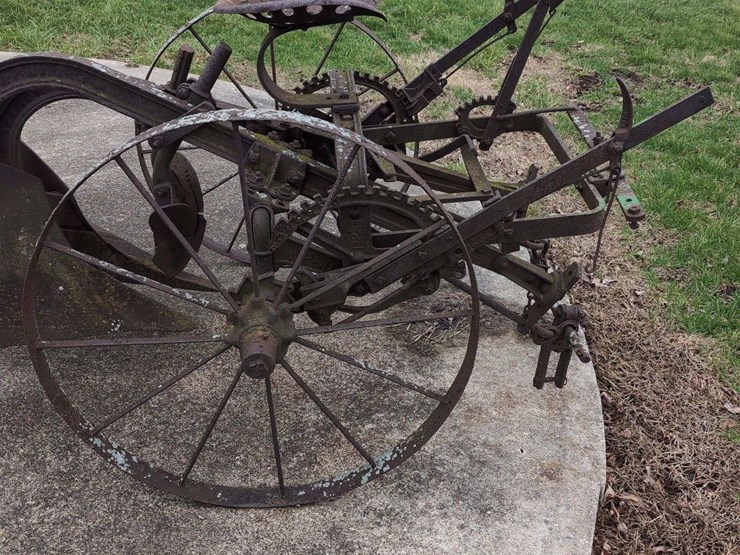 p-&-o-two-row-cultivator-image-6