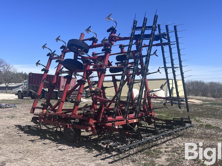 case-ih-4300-image-7