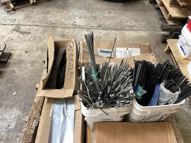 #2528-•-pallet-of-insulation-screws-(columbia-heights,-mn)-image-9