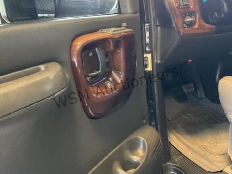 2006-gmc-topkick-image-23