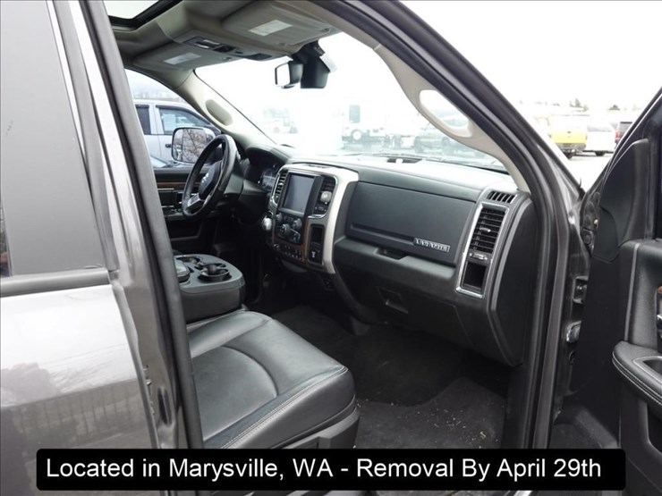 2016-dodge-1500-image-24