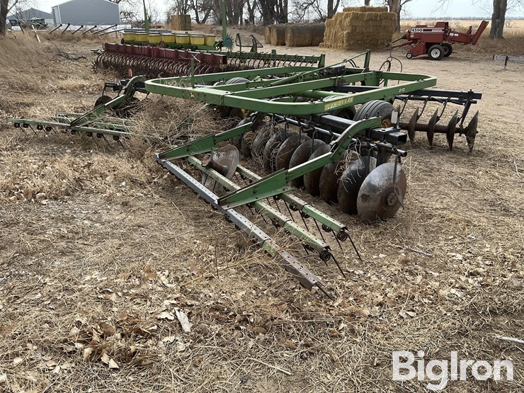 john-deere-210-image-5