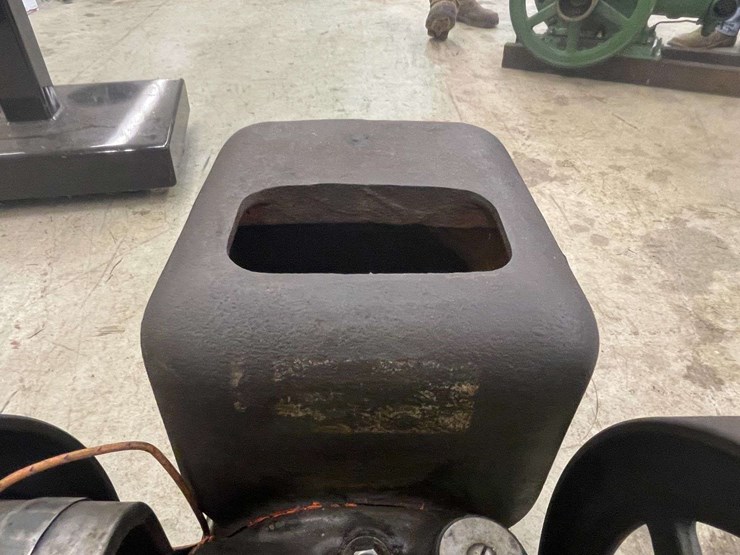 john-deere-11-image-26