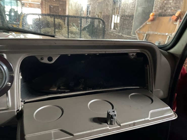 #210-•-1964-chevy-80-(howe)-fire-truck-(no-brakes)-(no-title)-(wakefield,-mi)-image-65