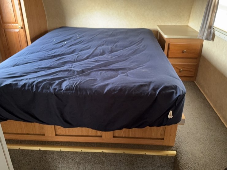 #3002-•-2006-rockwood-28'-5th-wheel-camper-image-32