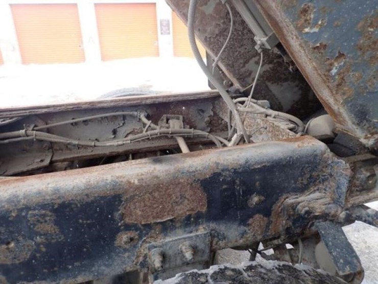 2003-mack-cv713-granite-tri/a-dump-truck-1m2ag10c4-image-12