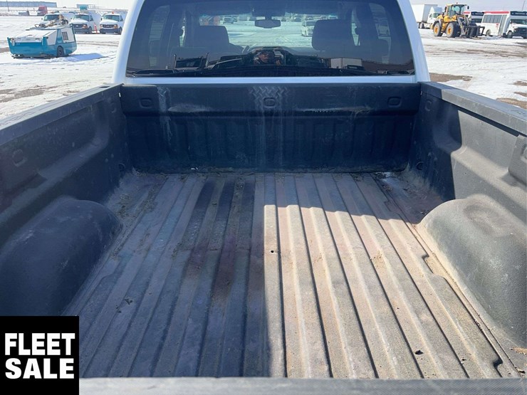 2015-chevrolet-silverado-2500hd-image-16