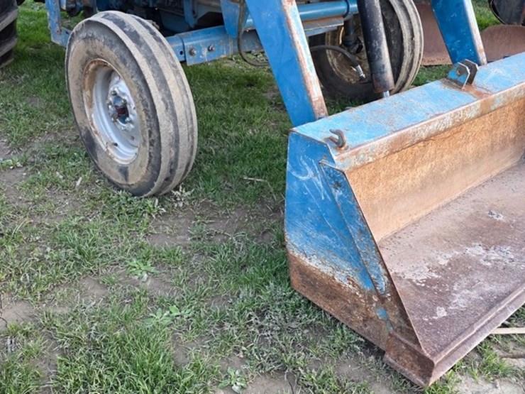 1984-ford-4610-image-6