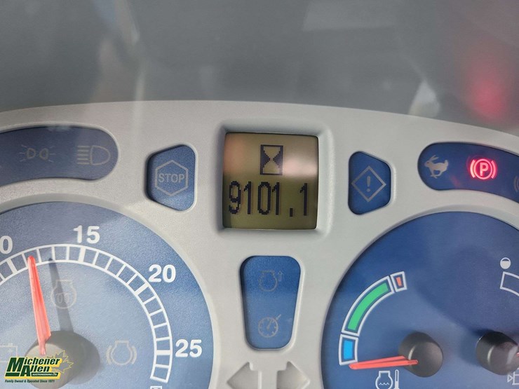 2015-new-holland-t6.155-image-11