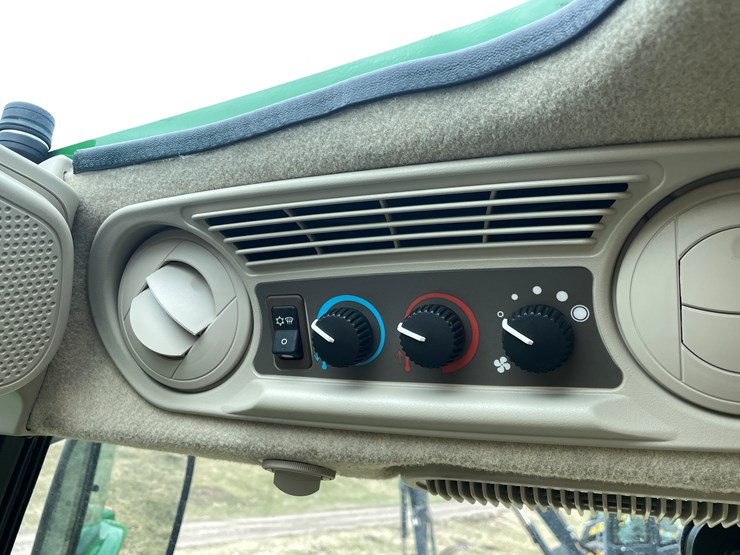 2019-john-deere-5090m-image-59