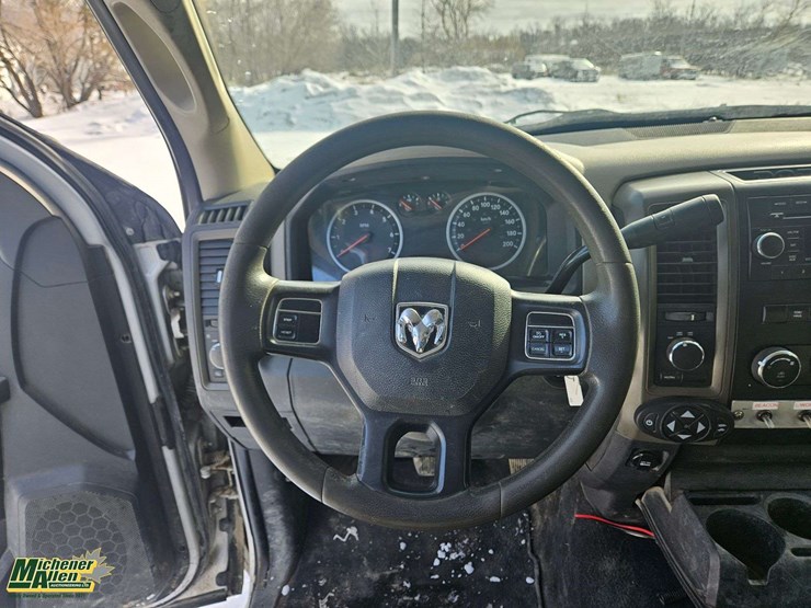 2012-dodge-1500-image-19