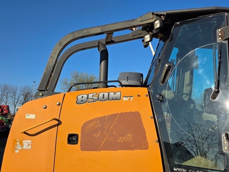 2013-case-850m-image-13