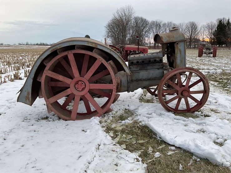 fordson-(usa)-parts-tractor-image-5
