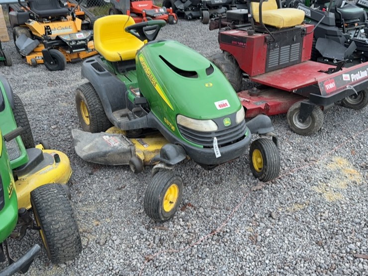 #4084-•-john-deere-ss116-riding-mower-image-3