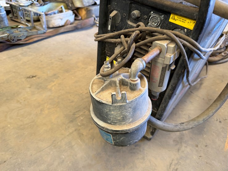 #43525-•-hypertherm-powermax-1000-plasma-cutting-system---located-in-front-portion-of-main-shop-image-17