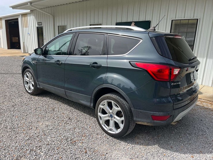2019-ford-escape-image-9