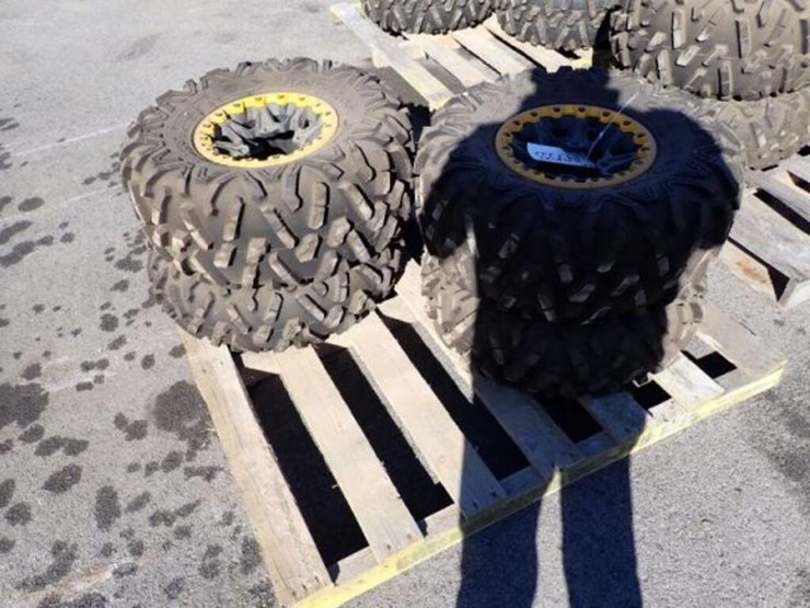 qty-of-(4)-maxxis-big-horn-2.0-side-by-side-image-5
