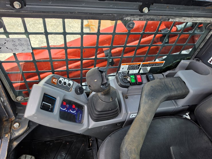 2021-kubota-svl97-2-image-11