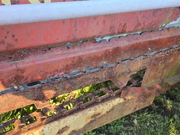 new-holland-513-image-16