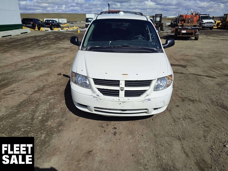 2007-dodge-grand-caravan-image-9