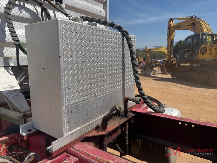 1987-peterbilt-377-image-13