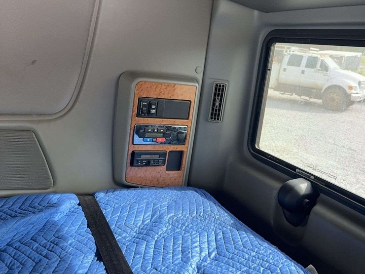 2012-international-prostar-image-29