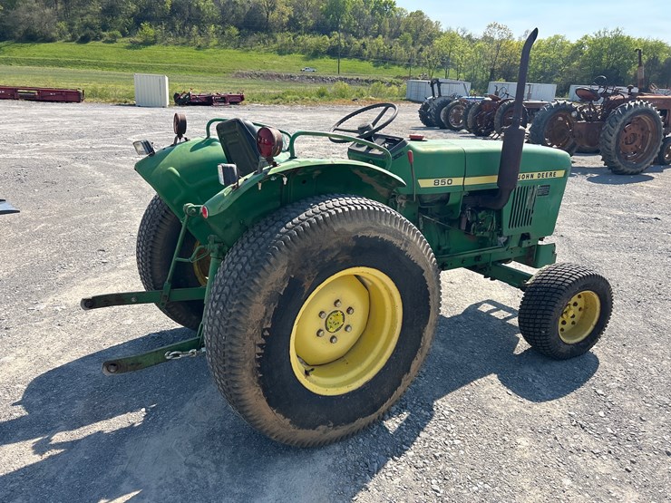 john-deere-850-image-4