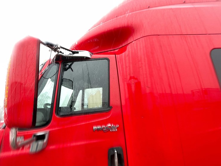 #234-•-2016-international-semi-tractor-(has-wi-title)-(denmark,-wi)-image-6