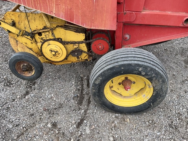 new-holland-630-image-7