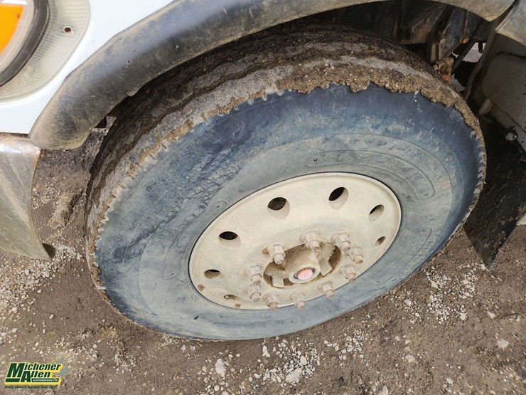 2008-peterbilt-340-image-25