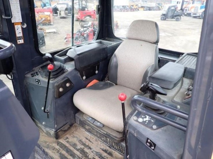 2018-deere-450k-image-18