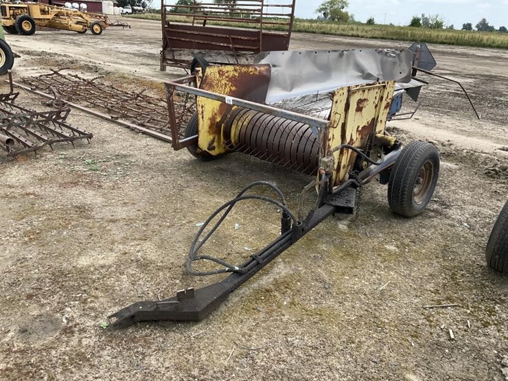 new-holland-5'-pull-hyd.-hay-turner-image-3
